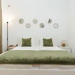 Velik Apartament